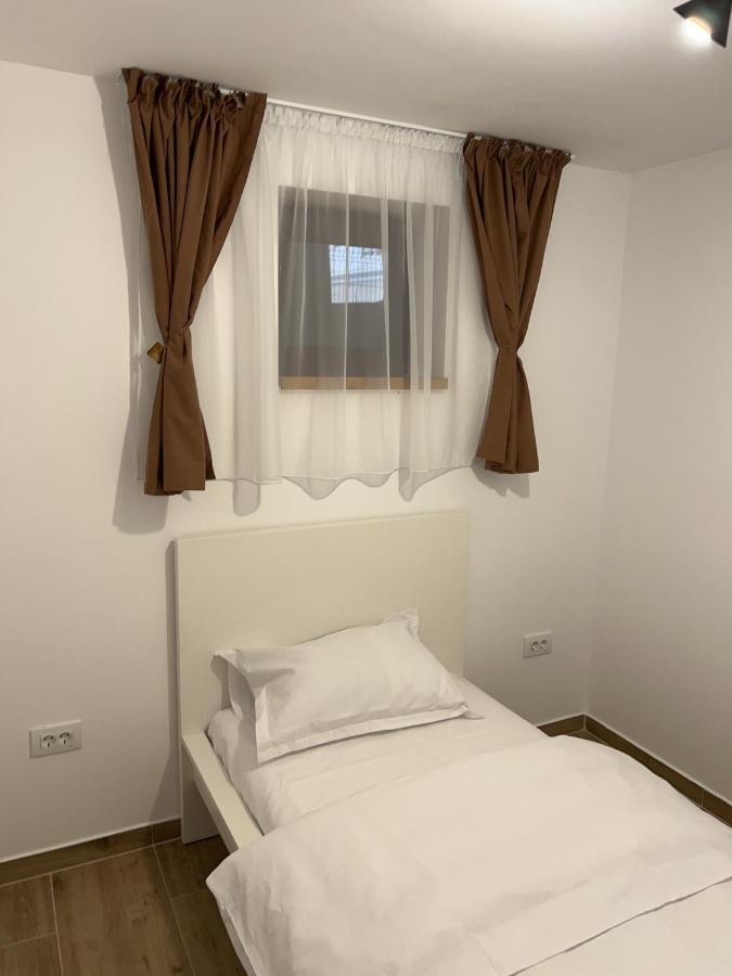 Vila Raa Husi 外观 照片